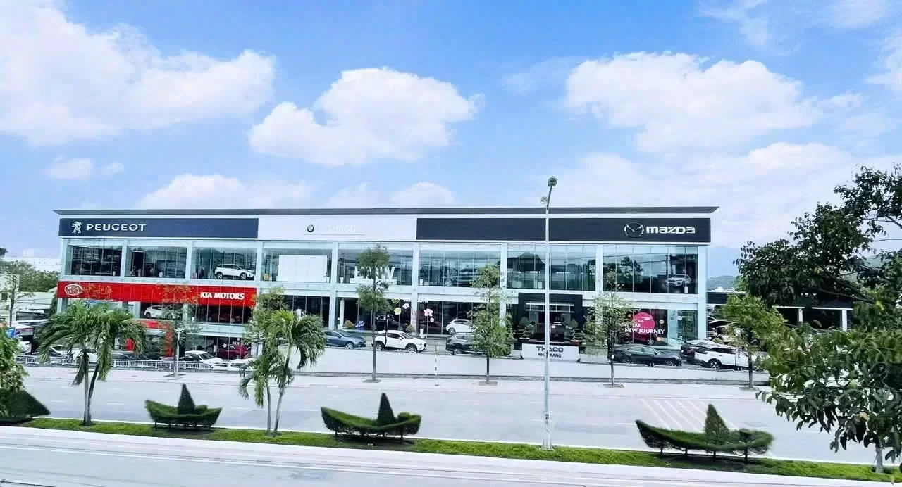 Hình ảnh showroom Mazda Khánh Hòa